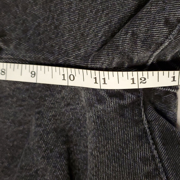 Little Mountain Mom Jeans - Picture 9 of 10